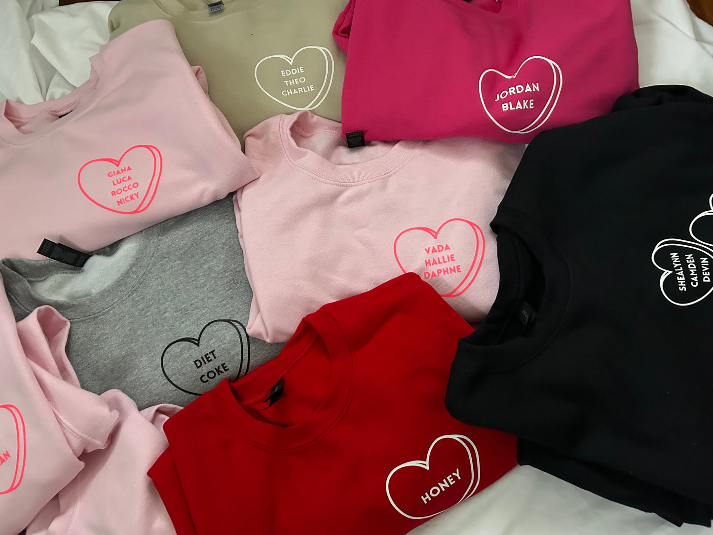 CANDY HEART CREWNECK